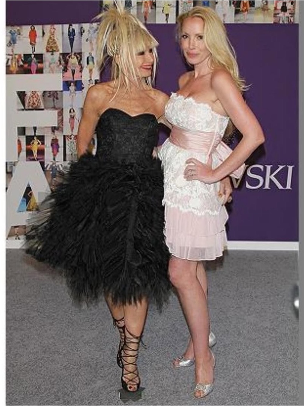 NWT Betsey Johnson strapless black sequin and tulle "Black Swan" dress size 6